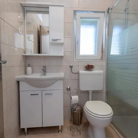 Apartman Tribunj Apartment *