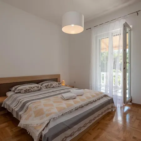 Apartment Apartman Tribunj