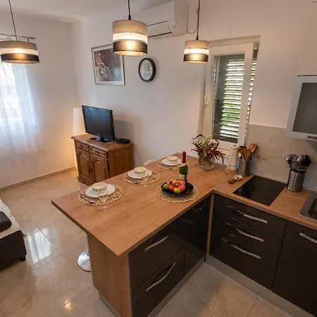 Apartman Tribunj * Tribunj (Sibenik-Knin)