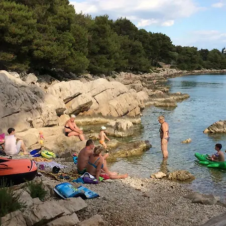 アパート Tribunj